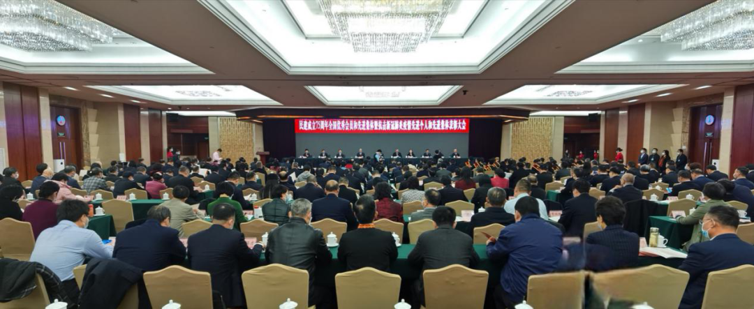 昌利公司龍其準(zhǔn)董事長(zhǎng)獲民建中央表彰，授予“全國(guó)優(yōu)秀會(huì)員”榮譽(yù)稱號(hào)